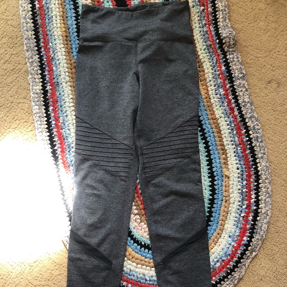 Old Navy Activewear High-rise Compression Leggings